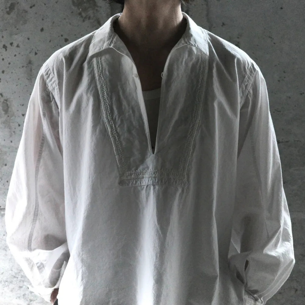 SARTO/TUCKED SLEEVE EMBROIDERY BLOUSE