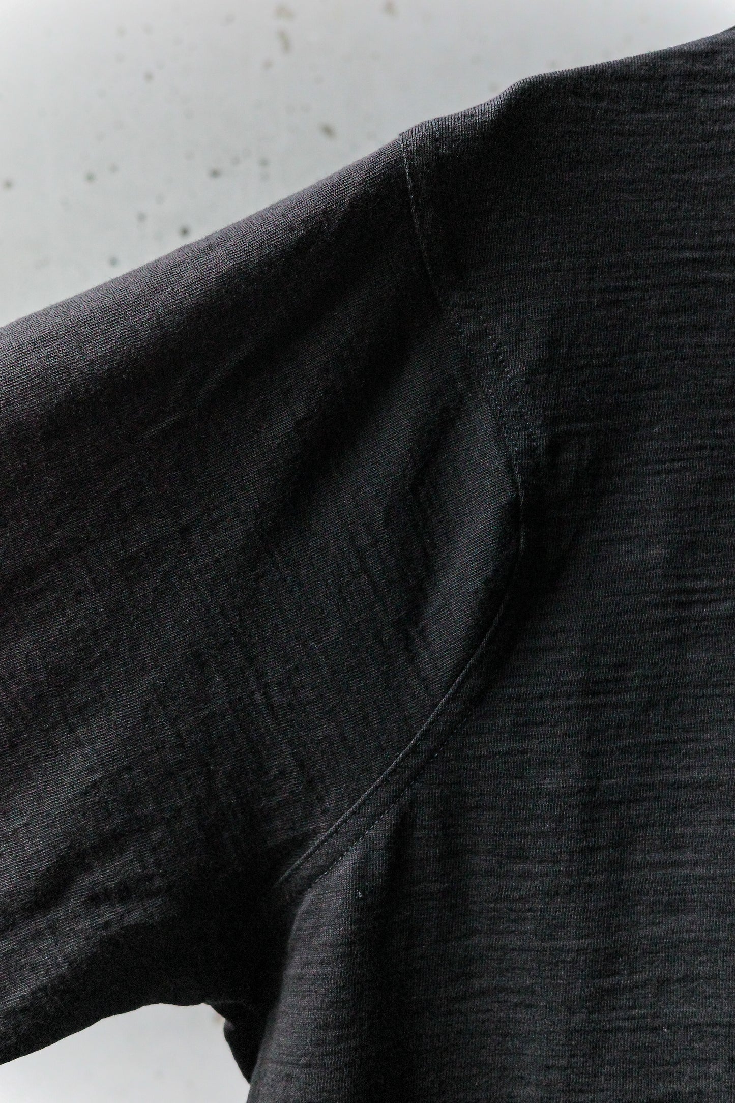 WONDER ROOM/L/S Crewneck Tee
