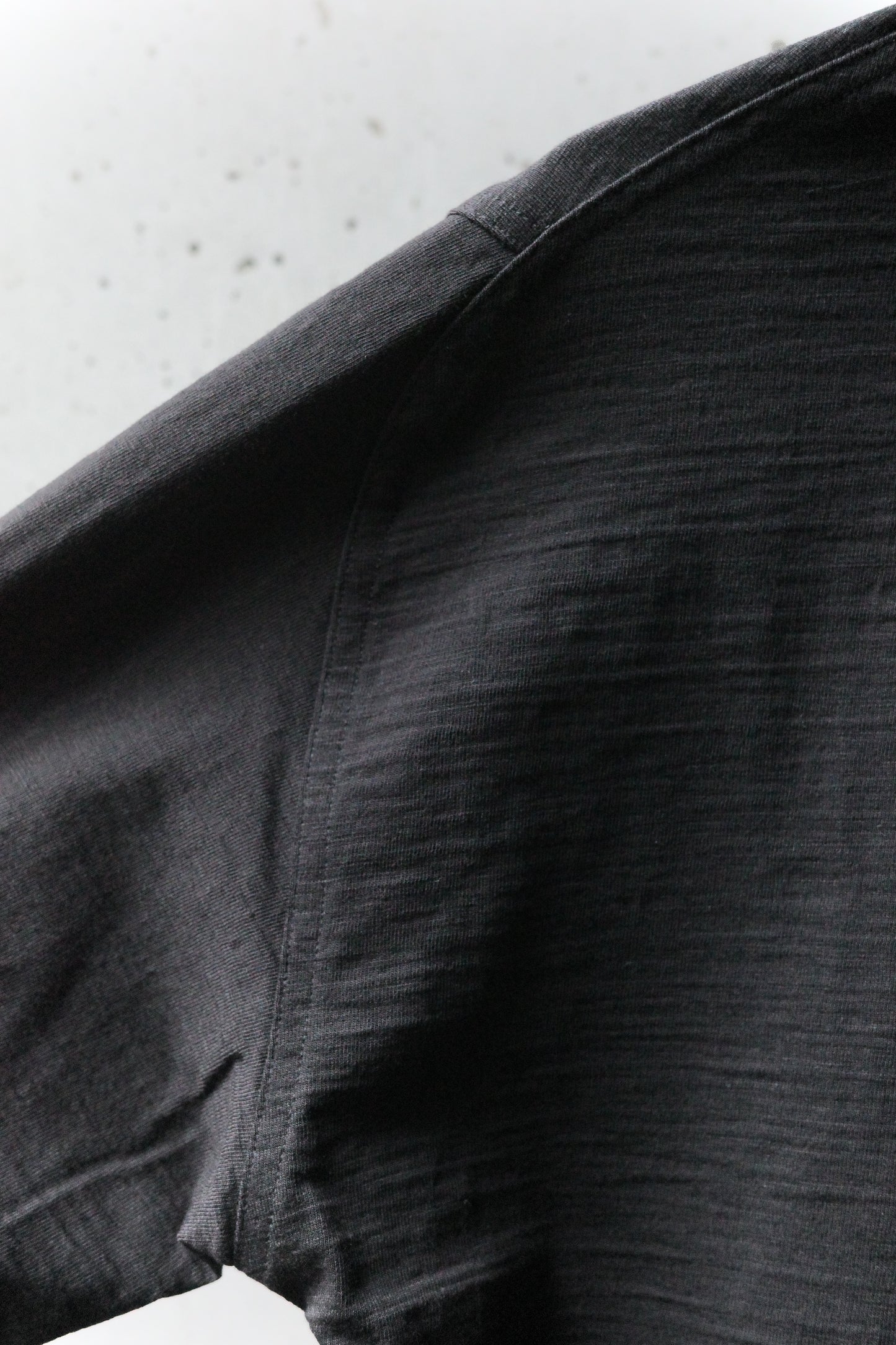 WONDER ROOM/L/S Crewneck Tee