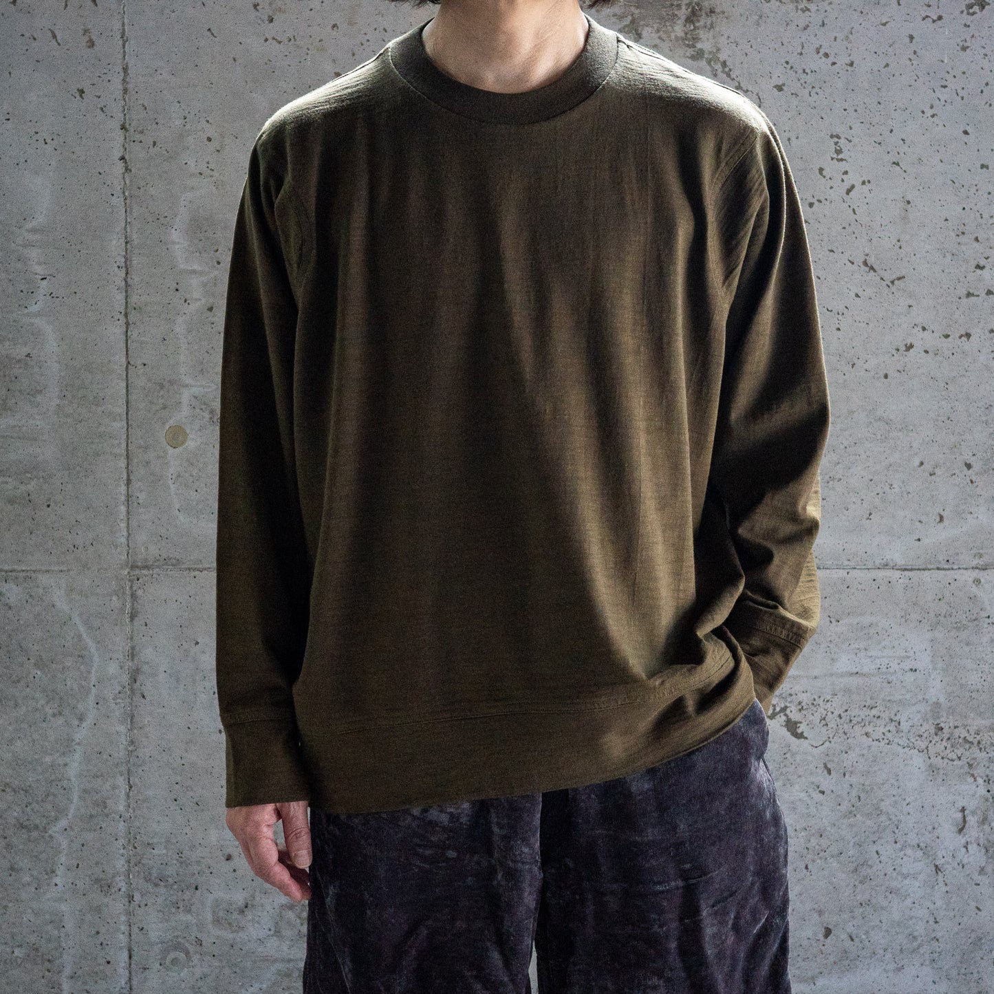 WONDER ROOM/L/S Crewneck Tee