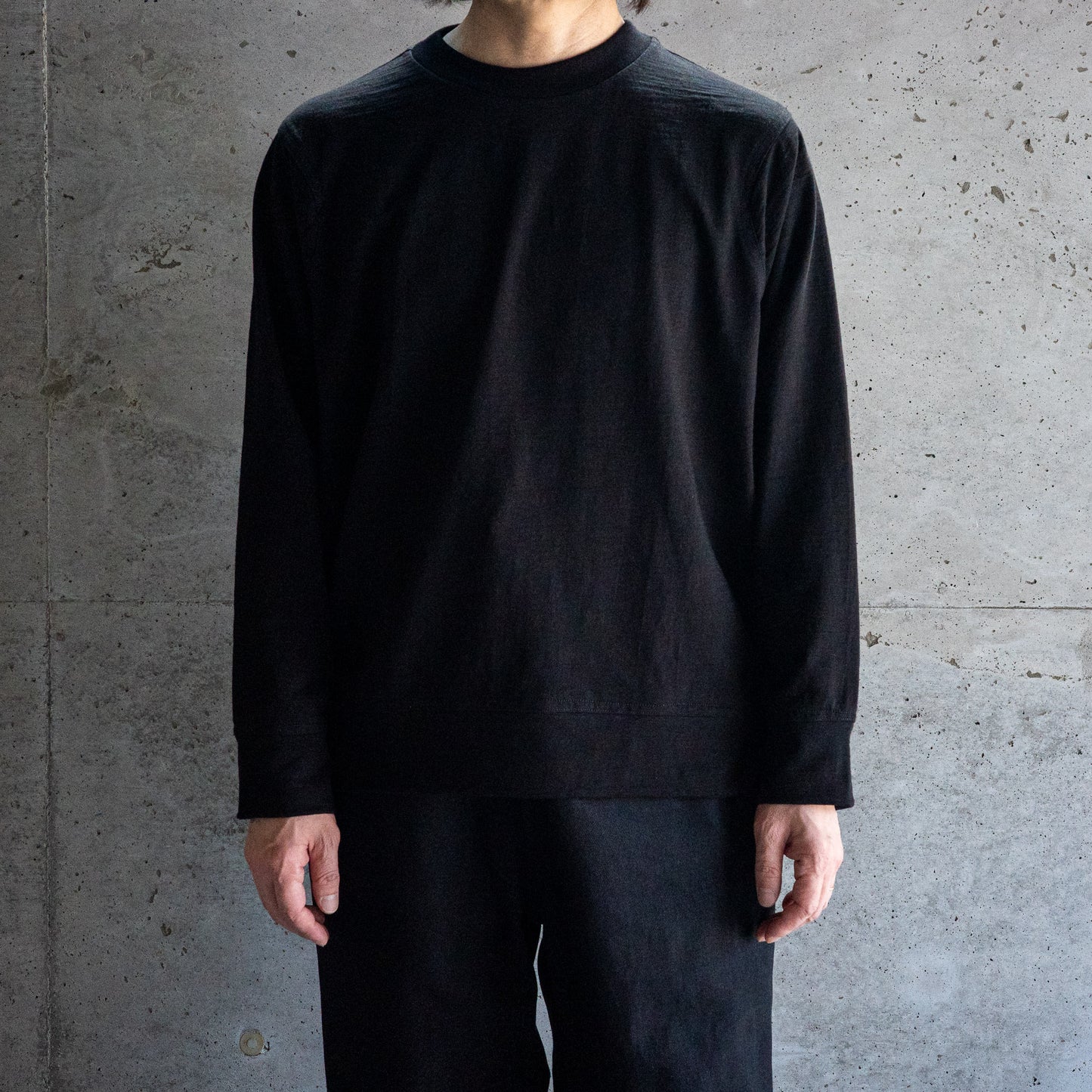 WONDER ROOM/L/S Crewneck Tee