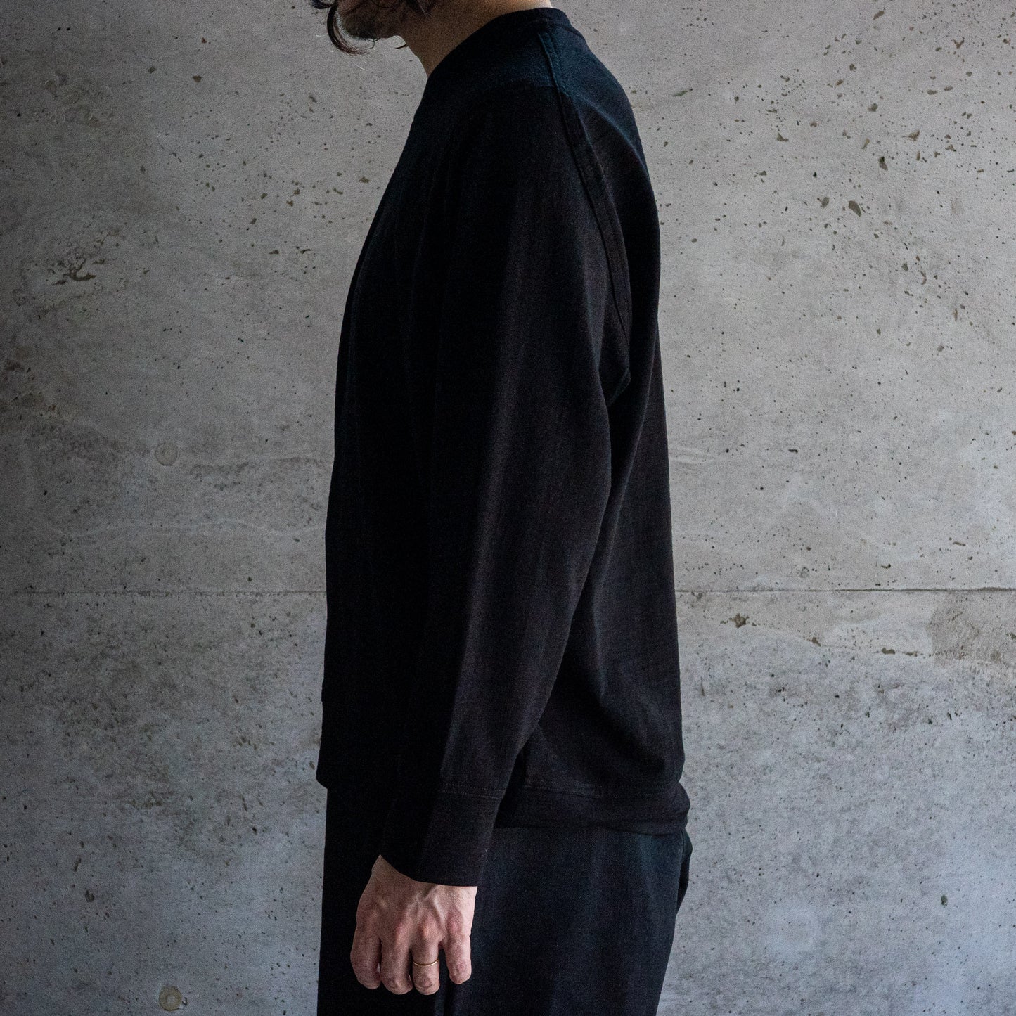 WONDER ROOM/L/S Crewneck Tee