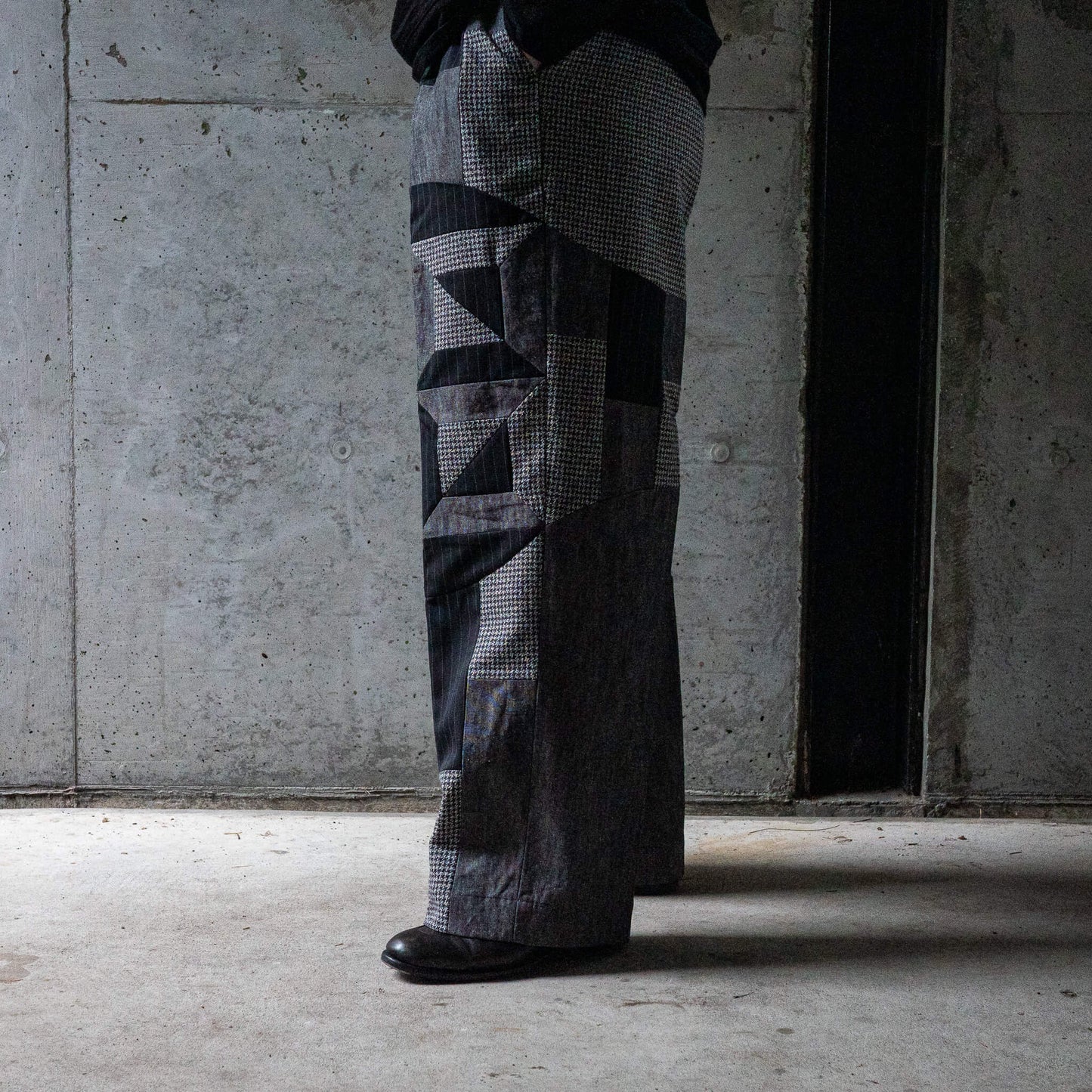 Spomenik/Wide tuck pants 005