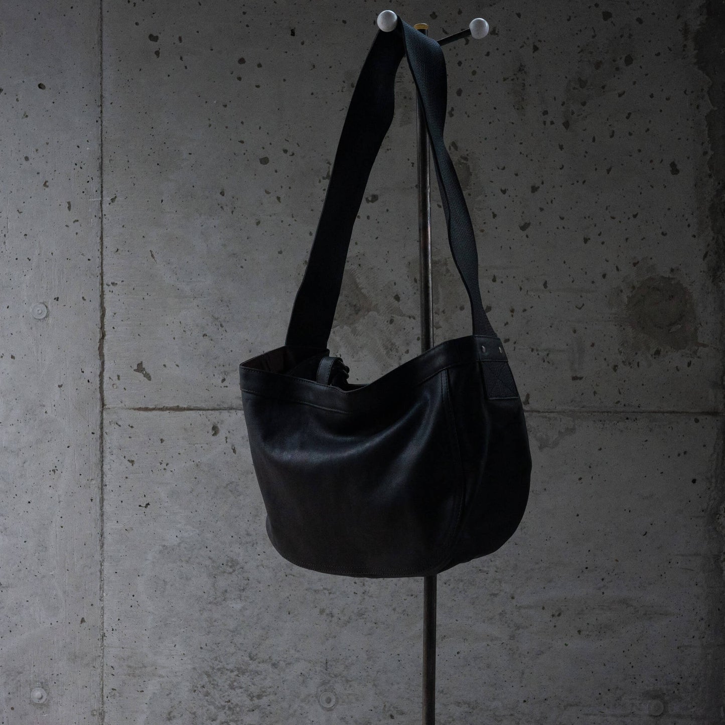 T.T Taiga Takahashi(ティー・ティー/タイガ タカハシ)/Lot.018 Newsboy Bag Horse Leather Small