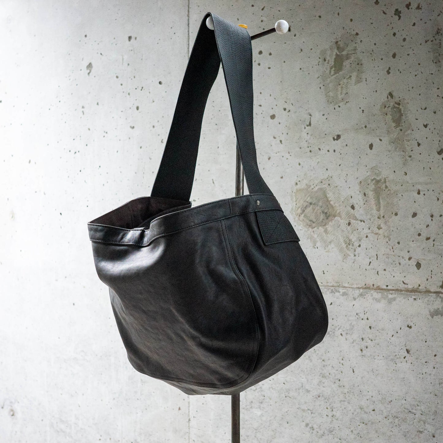 T.T Taiga Takahashi(ティー・ティー/タイガ タカハシ)/Lot.004 Newsboy Bag Horse Leather