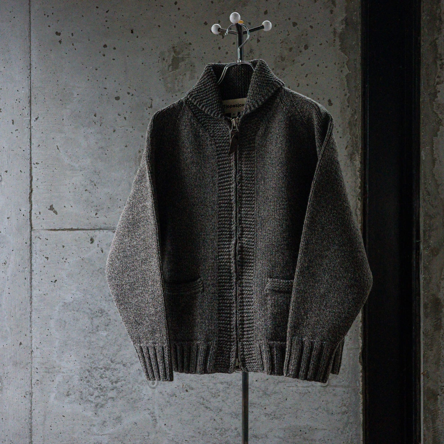 Slopeslow(スロープスロウ)/cowichan sweater