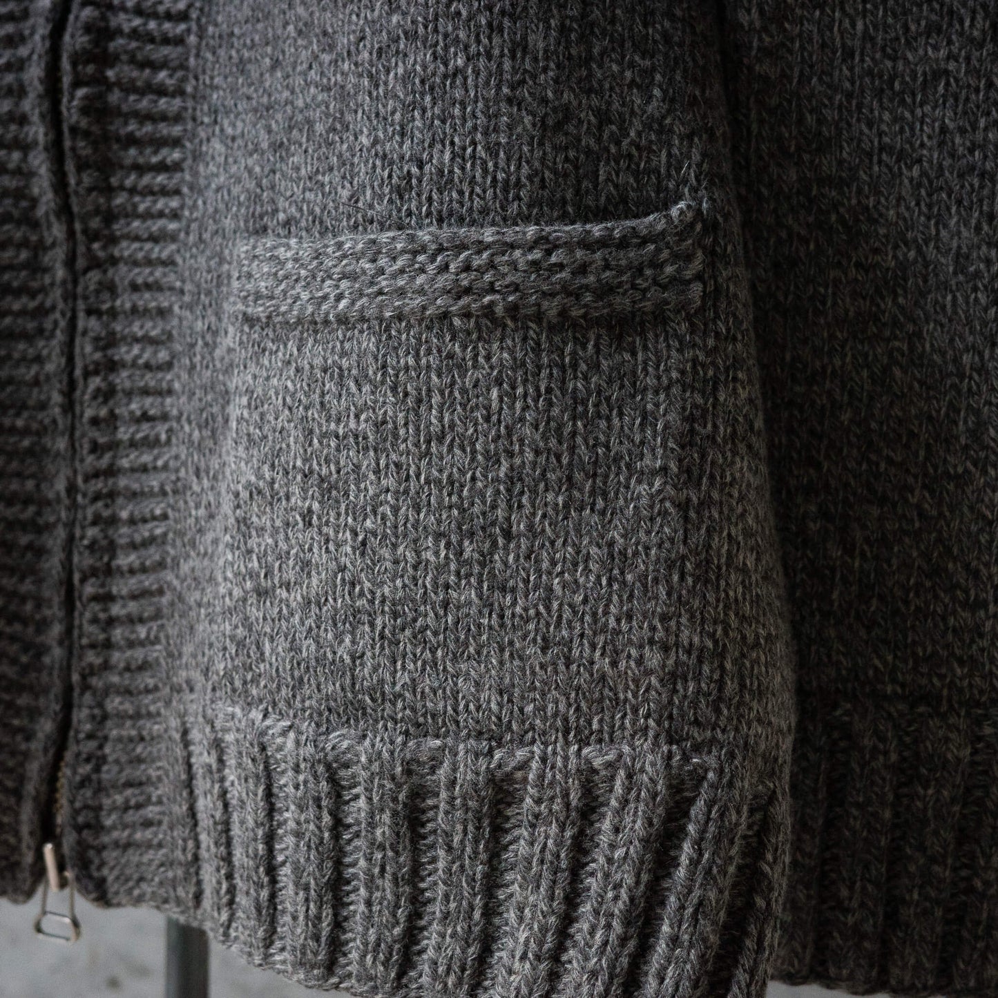 Slopeslow(スロープスロウ)/cowichan sweater