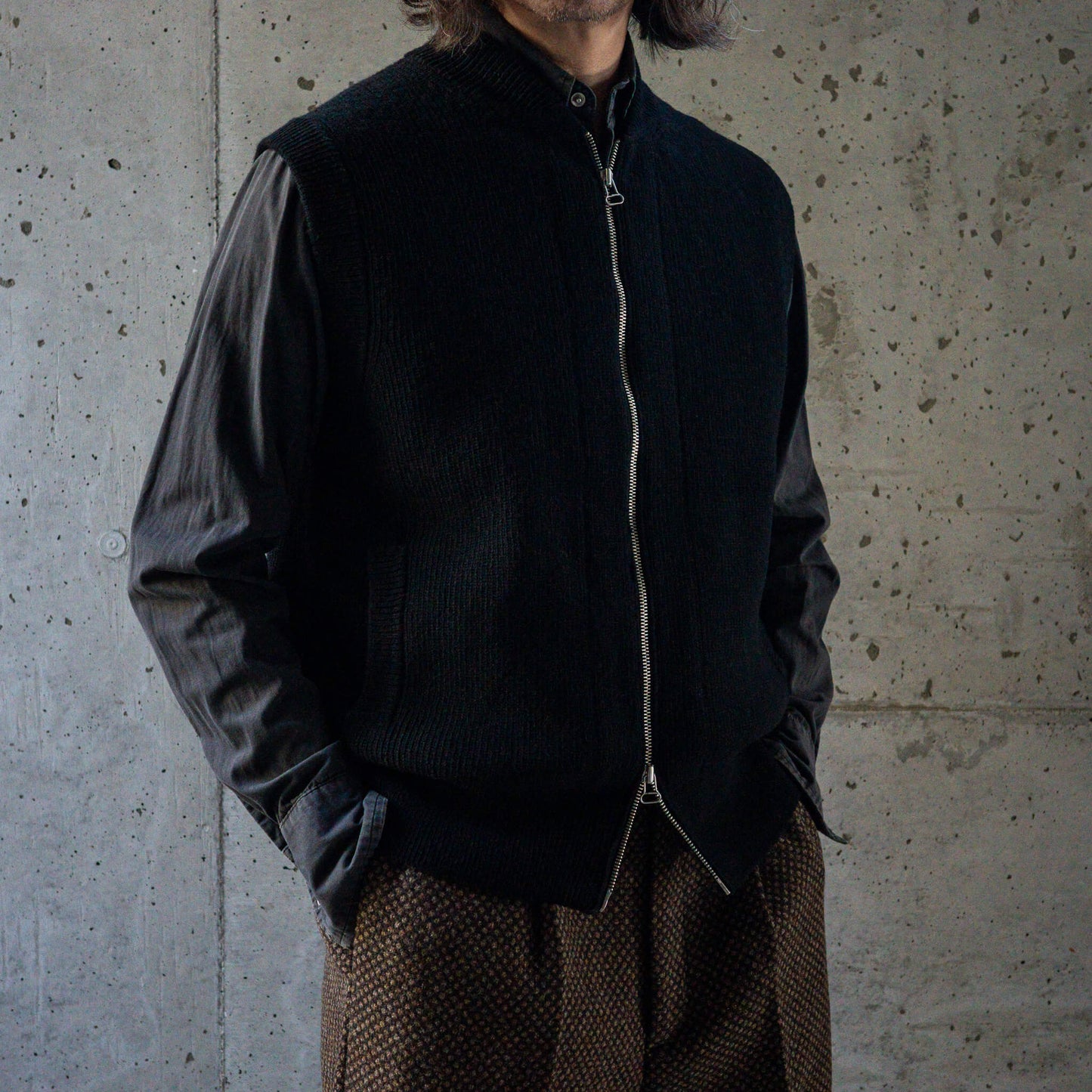 Slopeslow(スロープスロウ)/zip front vest