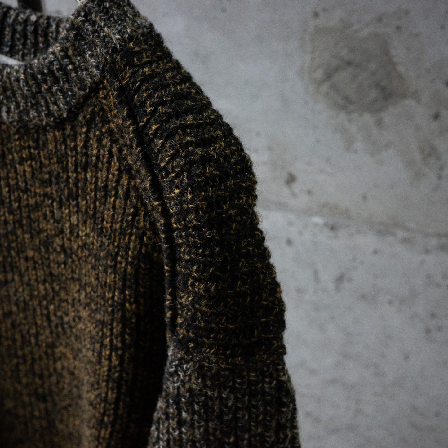 Slopeslow(スロープスロウ)/crew neck sweater