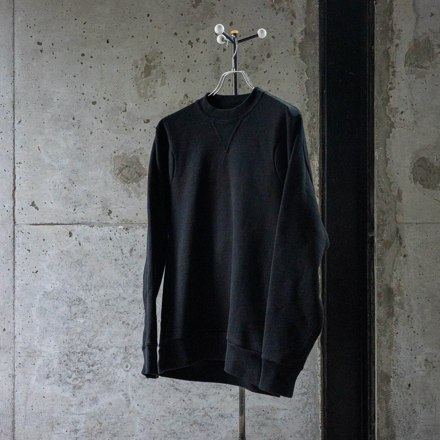 WONDER ROOM/Crewneck Sweat Shirt