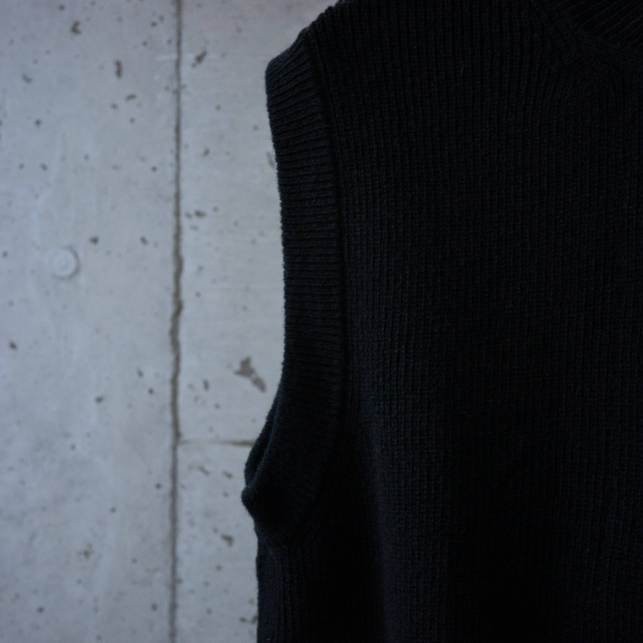 roughlow frill vest(NAVY)新品未使用 Nylon Body Armor Vest/Off Black | meanswhile