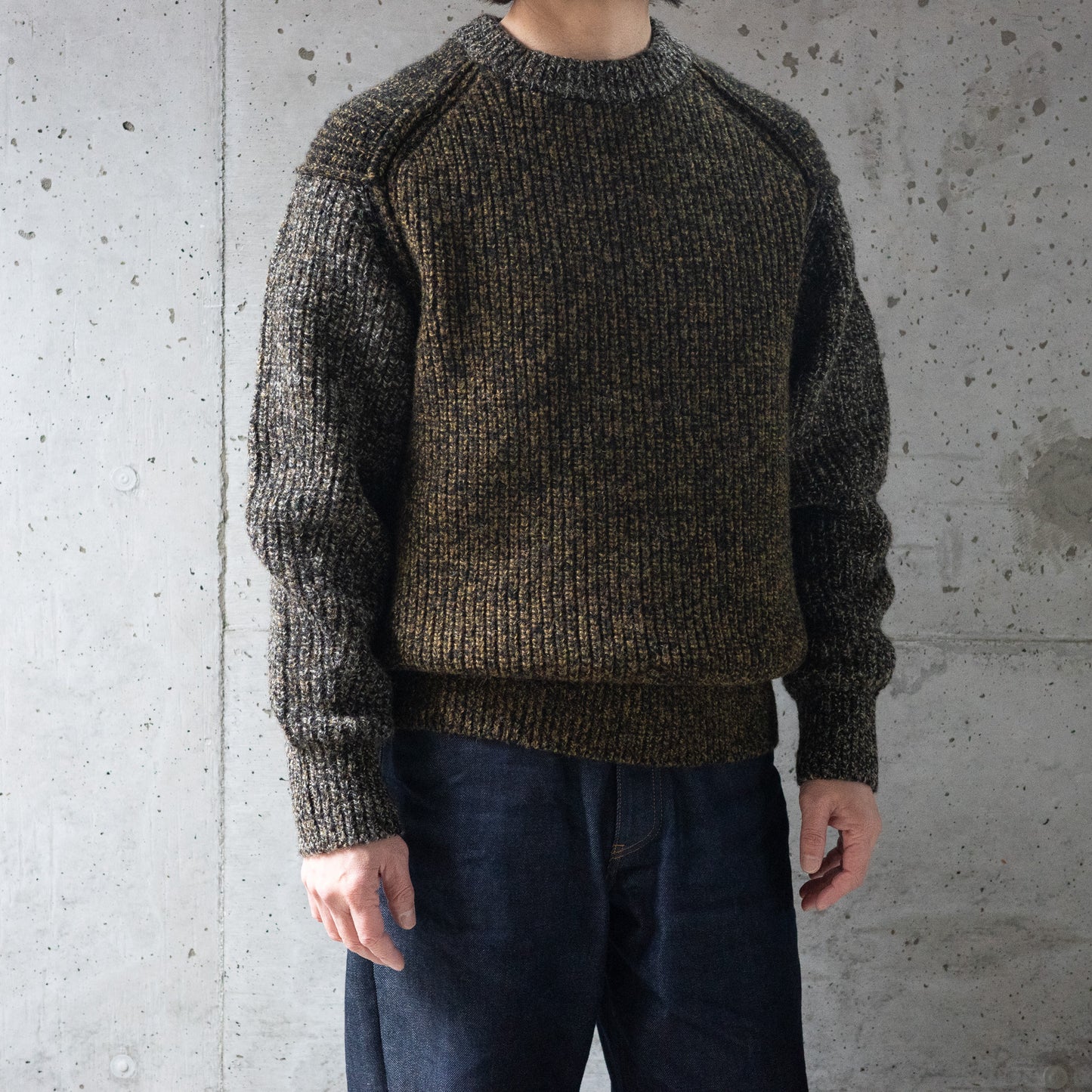 Slopeslow(スロープスロウ)/crew neck sweater