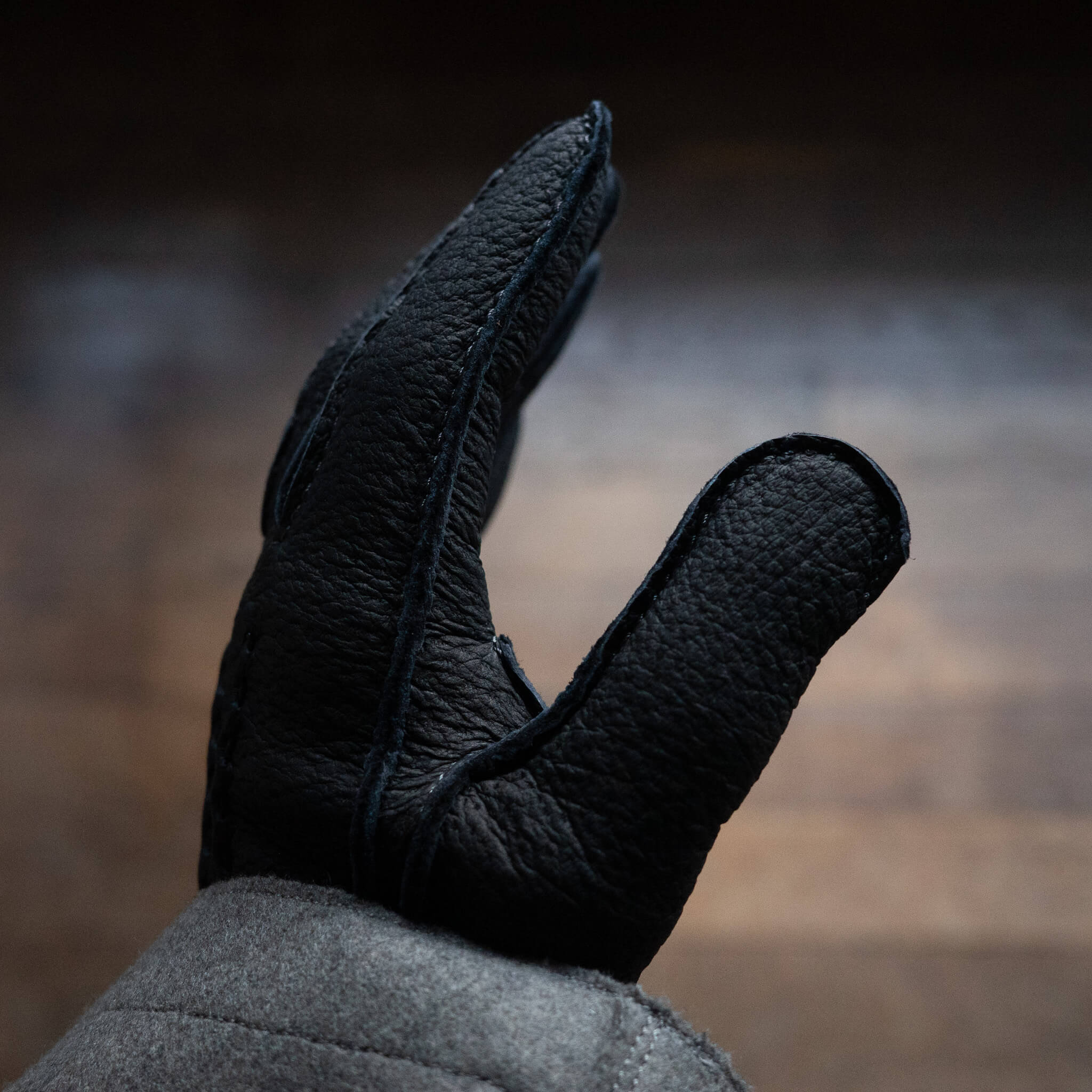 Post Production(ポストプロダクション)/COUNTRY GLOVES Black – PEAU