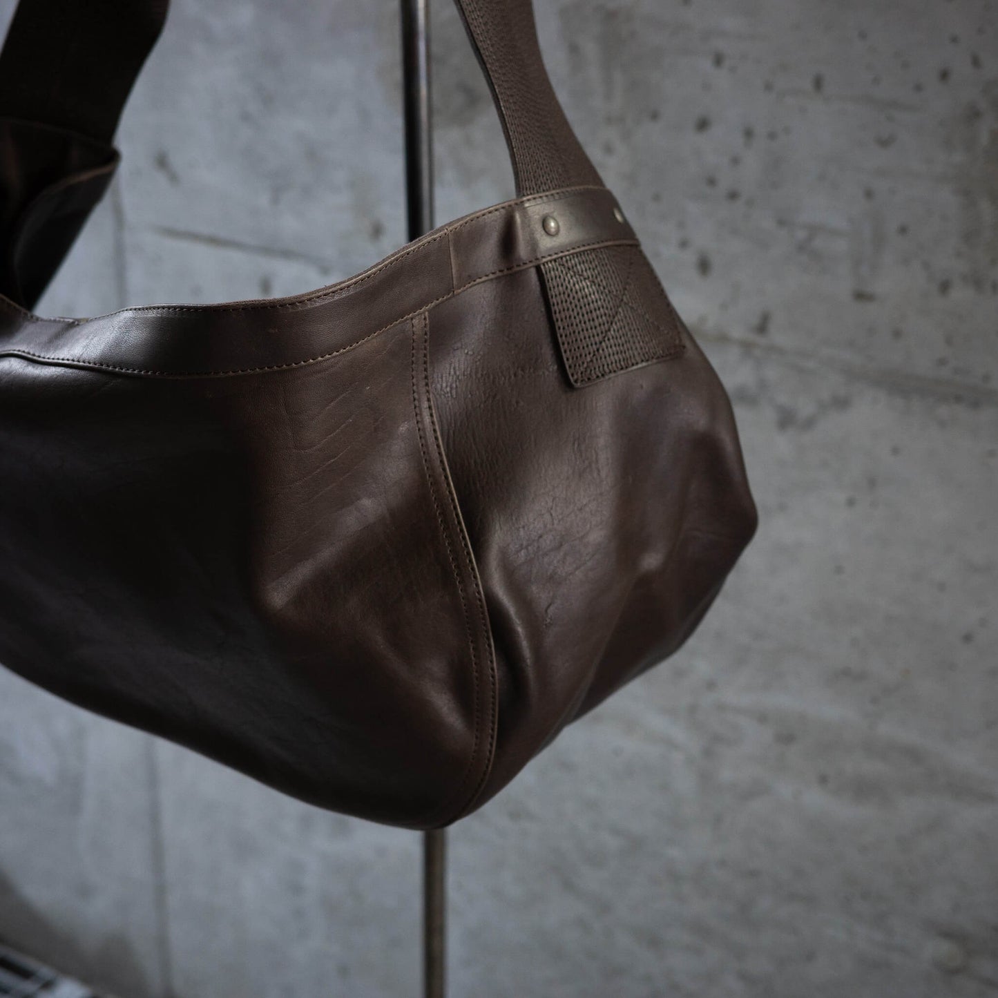 T.T Taiga Takahashi(ティー・ティー/タイガ タカハシ)/Lot.004 Newsboy Bag Horse Leather BROWN