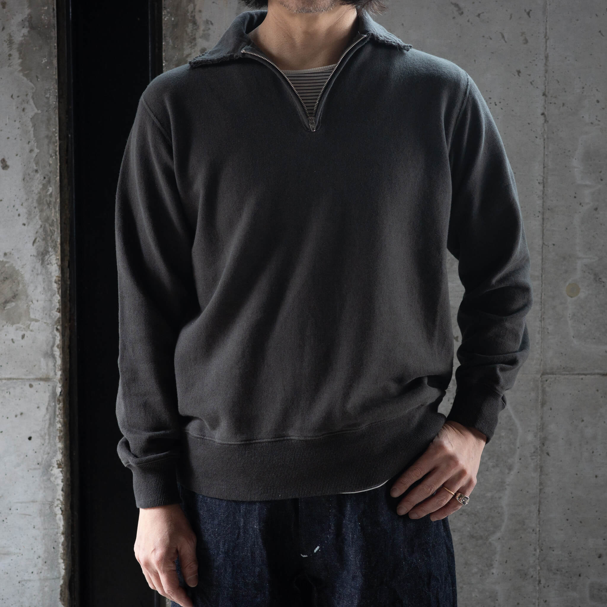 Slopeslow(スロープスロウ)/Half zip top carbon – PEAU DE L'OURS