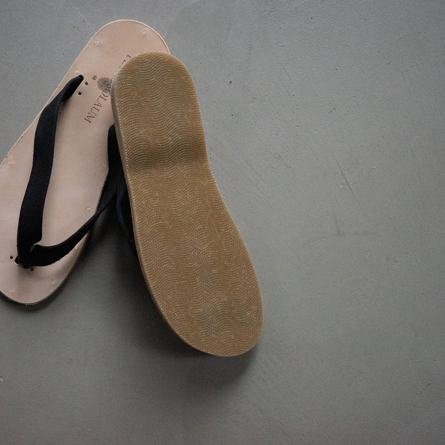 PETROSOLAUM(ペテロオラウム)/b-sandals